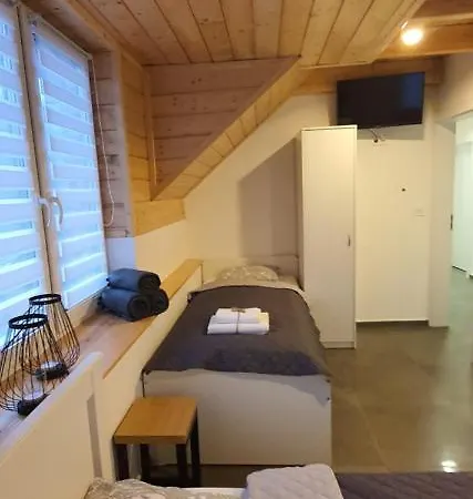 Hotel Dom Pod Groniem Rzyki Exterior foto